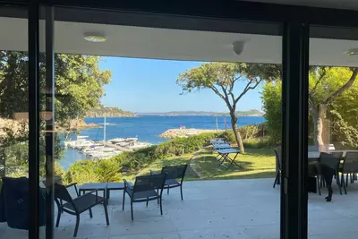 Image de Villa\/Piscine Port du Niel, 10 adultes, 6 enfants\/ Congés, Télétravail, Réunions
