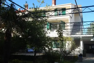 Lemon Tree Apartments