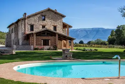 Image de Villa Rovicciano, sleeps up 20. Luxury, heatable pool, lift, breakfast included