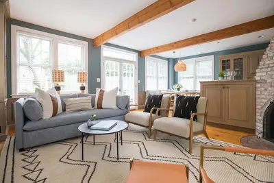 Image de Résidence de ville magnifiquement rénovée - Le Bungalow