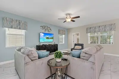 Image de Incroyable 6Bd Gm Spa Pool Hm Storey Lake-2707bd