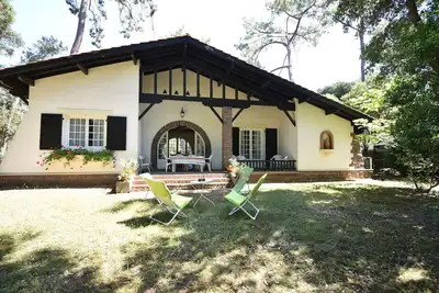 Image de Hossegor \"Cante L'Aouset\" Villa avec grand jardin pour 6 personnes.
