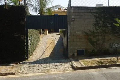 Image de La Maison Jaune Pararela Portugal un quartier Étang Pampulha loc optimal!