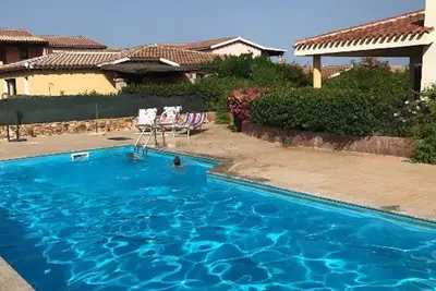Image de Villa Calme Avec Veranda Et Piscine A Quelques Pas De La Mer Et Des Services