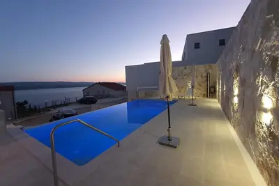 Image de Appartement 2 avec piscine et vue mer imprenable