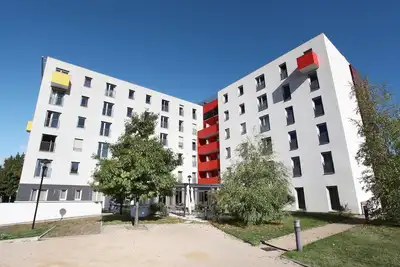 Image de Proche du Centre! Appart Cosy avec Wi-Fi Gratuit