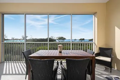 Image de Nouveau! Condo de luxe au bord de l'eau de 3 chambres situé à Margaritaville!