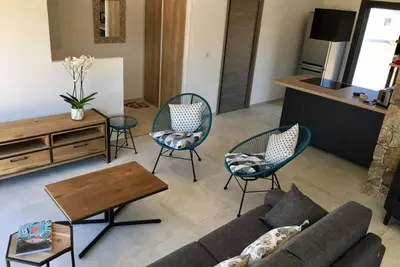 Image de Villa 2 chambres de grand confort à 500 mètres de la plage de Lozari