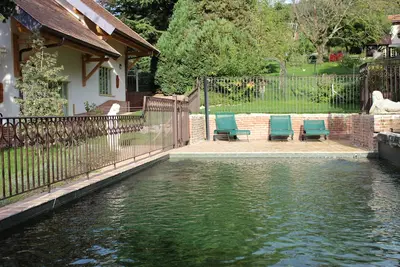Image de Gîte avec piscine et terrasse dans maison écologique à 800m du Lac du Bourget