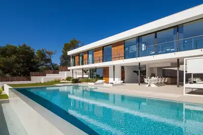 Image de Luxury villa rental Ibiza with private pool, Ac, and views
