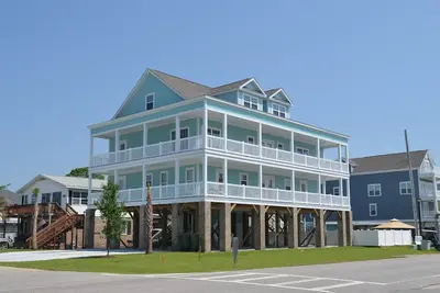 Image de Big Kahuna - Deuxième rangée à Surfside Beach