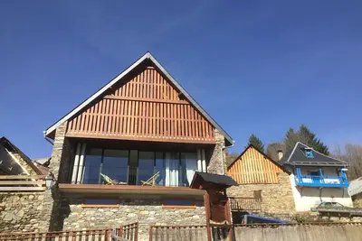 Image de Maison de village à Cathervielle, entre Luchon et Peyragudes. Vue exceptionnelle