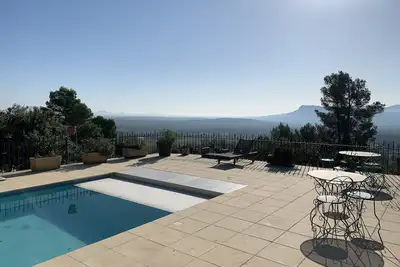 Image de Belle villa provençale à 30min de la mer