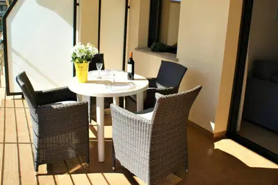 Image de Bel appartement à Roses avec piscine et parking Av-18