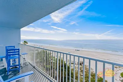 Image de Gulf Front Sand Dollar 403 - Superbes vues, grand espace avec 2 rois et 2 lits queen! Nouvelle Liste!