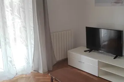 Image de Appartement Karmen, à 500 m de la mer, 4 personnes, WiFi gratuit, balcon, parking
