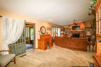 Image de Un très joliment décoré 3 chambres, 2. 5 salles de bain