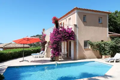 Image de Maison de vacances privée avec piscine privée, Wifi, climatisation, Tv, terrasse, vue panoramique