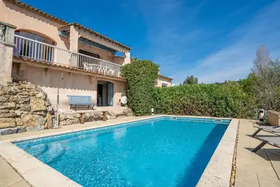 Image de Belle maison de vacances privée avec Wifi, piscine privée, Tv, balcon, animaux admis, parking