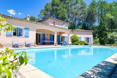 Image de Magnifique maison de vacances privée avec piscine privée, Wifi, Tv, terrasse et parking