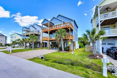 Image de Beach Bliss - Nouveau Pour 2020! ! Superbe maison unifamiliale de 4 chambres