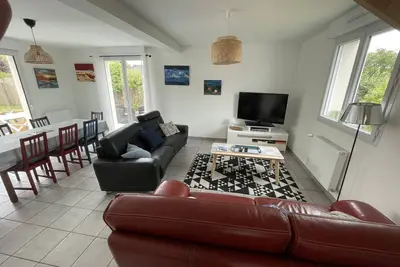 Image de Maison Suzy. Proche des plages 500 m à pied et des commerces.
