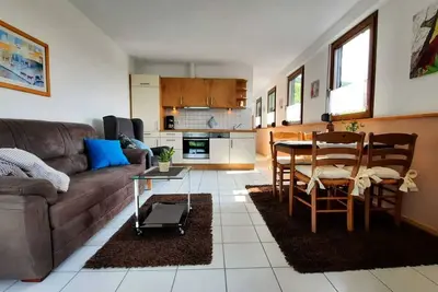 Image de Maison de vacances soignée au milieu des vignes, appartement 2, courtes vacances sur demande