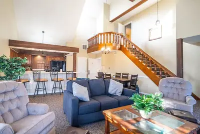 Image de Maison spacieuse et familiale à Tan-Tar-A Estates