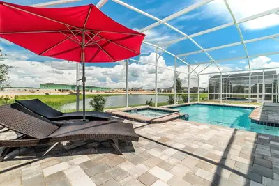Image de Superbe villa avec vue sur le lac et piscine, près de Disney