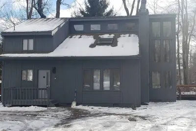 Image de Maison élégante, moderne et spacieuse pour se détendre. Équipements +