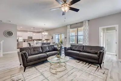 Image de 🥇 Extraordinaire villa 6bd près de Disney (Cg653)