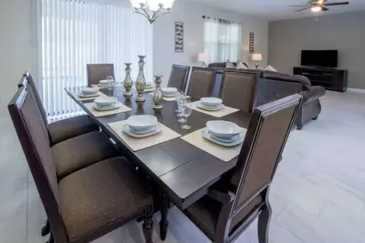 Image de 🥇 Élégante maison 5bd près de Disney (Cg676)