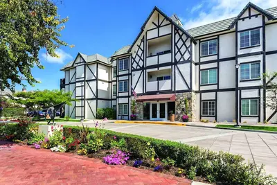 Image de Complexe de charme à couper le souffle à Solvang!