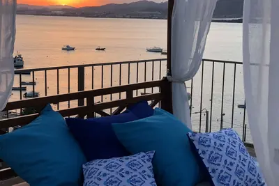 Image de Penthouse à 50 m de la mer & du parc naturel, (balcon 16m2 + Toit-terrasse 52m2)
