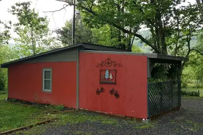 Image de Max Glamping Dupont! Apportez votre vélo!
