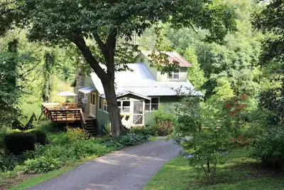 Image de Yellow Branch Farm House près du lac Fontana et du sentier des Appalaches