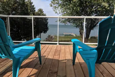 Image de Belle oasis au bord de l'eau, cette maison est parfaite pour vos prochaines vacances en famille!