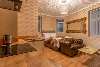 Image de Emplacement parfait, appartements et chambres doubles de studios privés de luxe, télévisions connectées