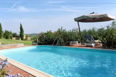 Image de Belle maison de vacances pour 4 personnes avec piscine, Wifi, climatisation, Tv, terrasse et parking