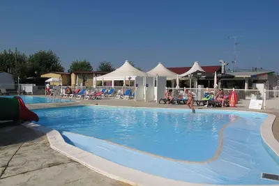 Image de Bel appartement dans une maison de vacances avec piscine, Wifi, climatisation, terrasse, parking