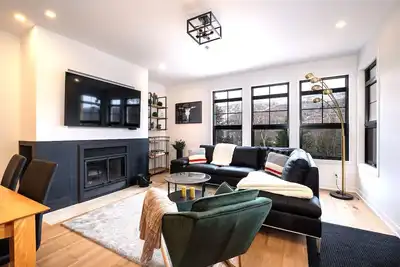 Image de Tout nouveau condo, Tremblant-Les-Eaux- 4 chambres- 10 personnes!