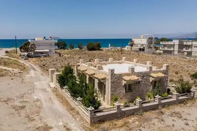 Image de Nouveau 4\/2020: Belle maison moderne en pierre, jardin, sur la plage, Crète sud