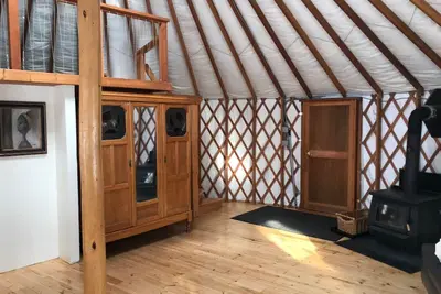 Image de Yourte confortable à quelques minutes du centre-ville