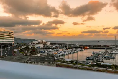 Image de Luxury home, centrally located with a beautiful balcony overlooking the marina.