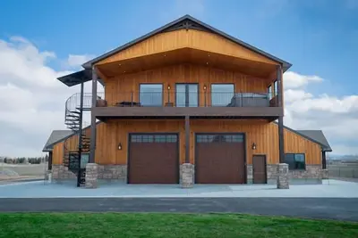 Image de New Luxury Country Guest Suite, 10 personnes, bain à remous