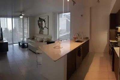 Image de Luxueuse chambre principale privée Brickell