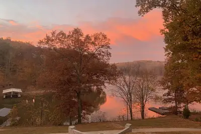 Image de Nouveau! Lake Barkley Lake House