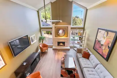 Image de Redwood Shores Living! Restaurants et boutiques. Sfo à 15 minutes!