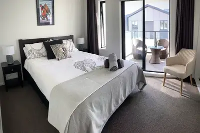 Image de Maison de ville cachée - 10 minutes à pied du port et de la ville d'Auckland