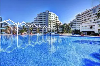 Image de Benalbeach Sea Views, apartment with water park!